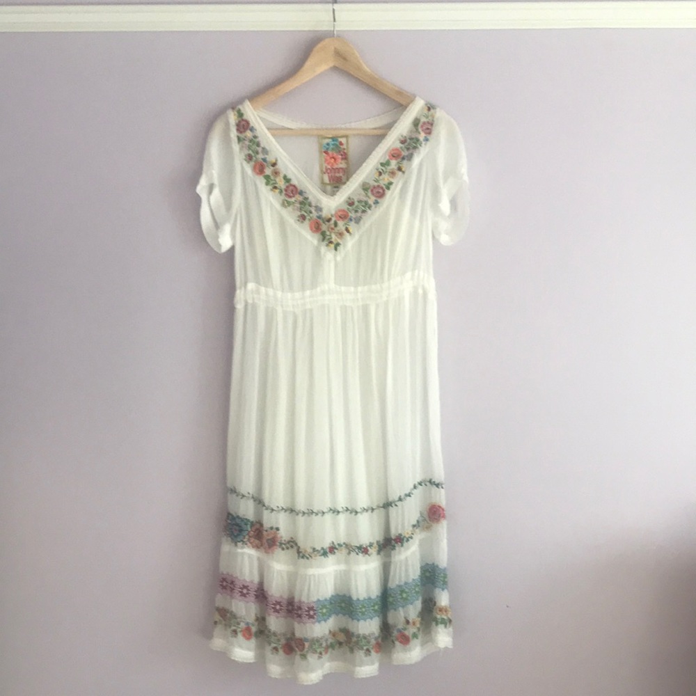 Gorgeous fully embroidered Johnny Was dress size S